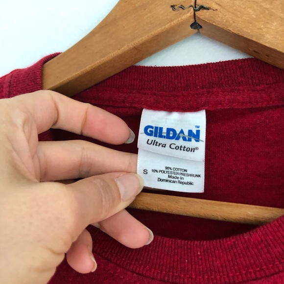 Ithaca is GORGES iconic T-shirt - like new - size S - Gildan 90% cotton 10% poly - Picture 4 of 10